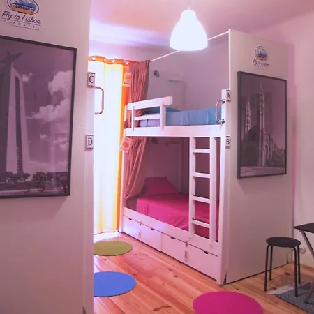 Hostel Fly To Lisbon